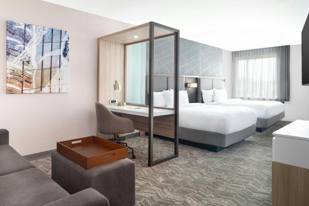 Queen Suite with Two Queen Beds and Trundle Sofa interior